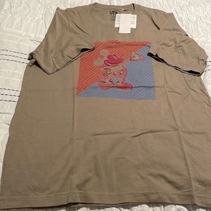 Mens mickey Uniqlo tee